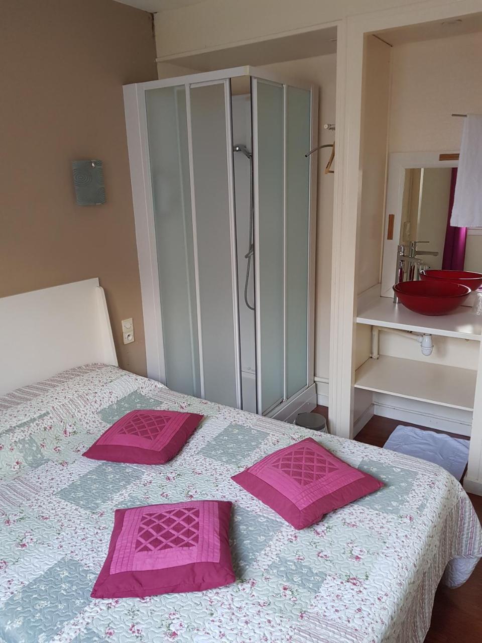 מאיין Hotel Des Voyageurs מראה חיצוני תמונה